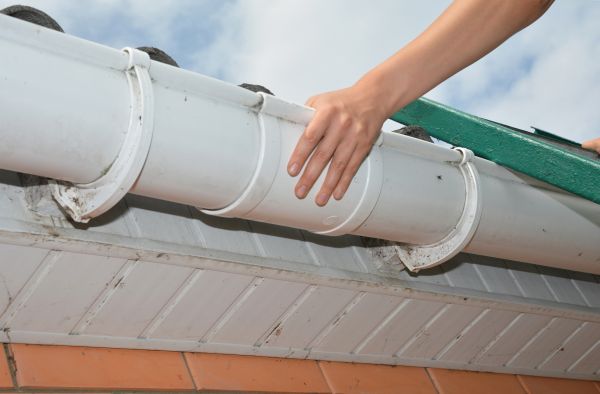 Gutter Reattachment in Placerville